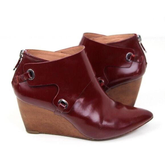 VINCE CAMUTO RED BROWN GENUINE LEATHER POINTED TOE WEDGE ZIP WOMEN BOOTIES 6M 36 - Picture 9 of 11